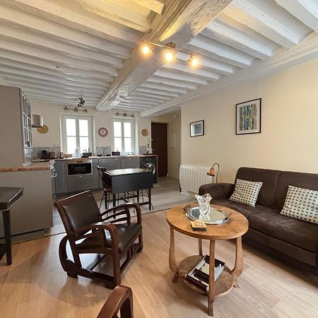 Les Remparts Apt Spacieux 1 Er Etage Renove Joliment Decore Bien Equipe Plein Centre Bayeux Proche Plages Du Debarquement Parking Gratuit A Proximite Extérieur photo